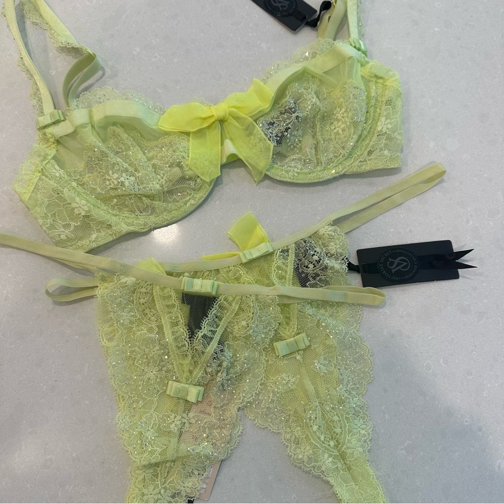 Victoria's Secret Designer Collection 34C Bra & S M Panty Set Swarovski Crystal